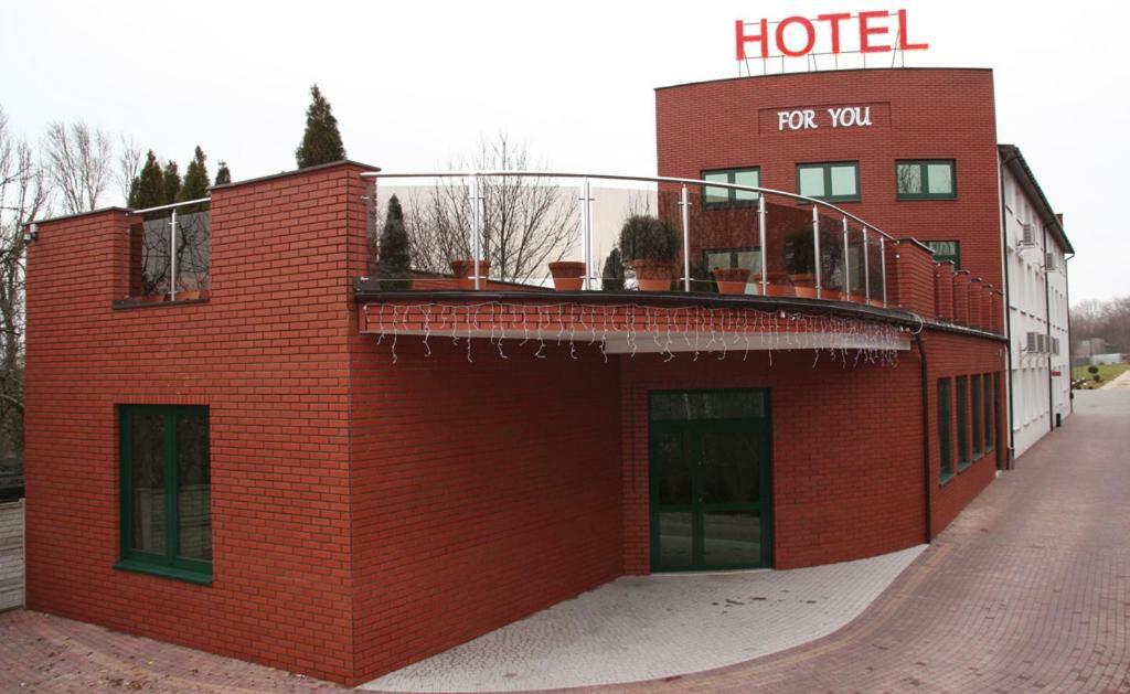 Hotel For You Pabianice Exterior foto